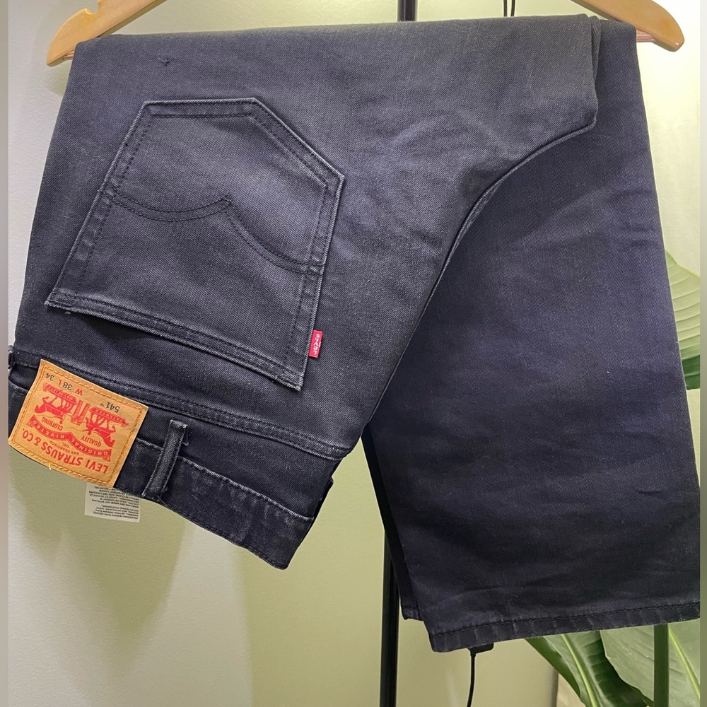 Levi’s 541 Athletic Tapered Jeans